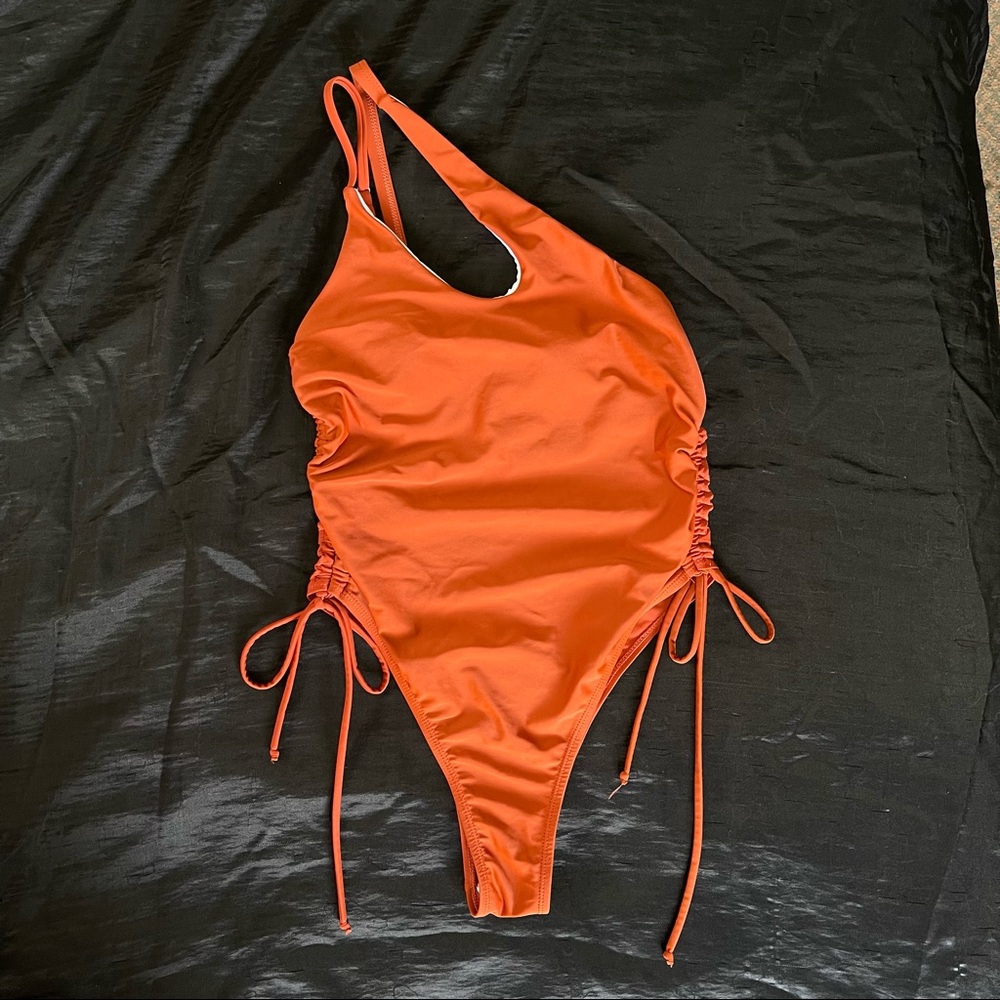 One-Shoulder One-piece